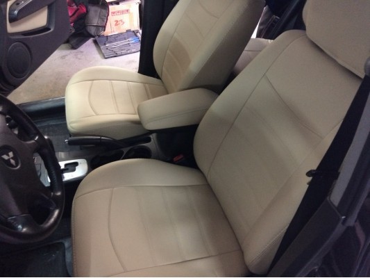 Авточехлы на Mitsubishi Outlander Авточехлы на Mitsubishi Outlander