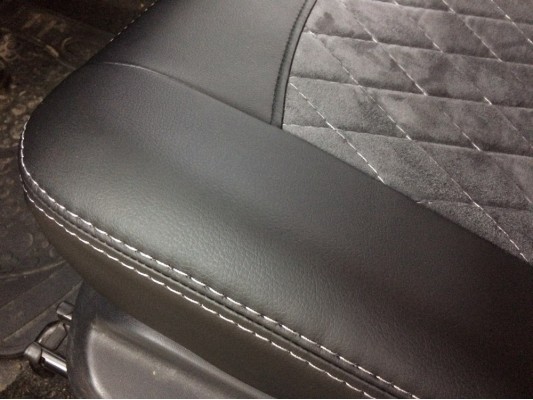 Авточехлы на Toyota Yaris Авточехлы на Toyota Yaris