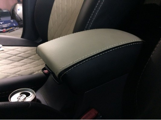 Перетяжка центрального подлокотника Перетяжка центрального подлокотника